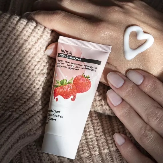 Nika Zemlyanikina / Крем для рук / Strawberries & Cream