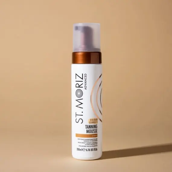 St Moriz Advanced / Автобронзат-мус для світлої шкіри / Colour Correcting Mousse Light / 200 мл