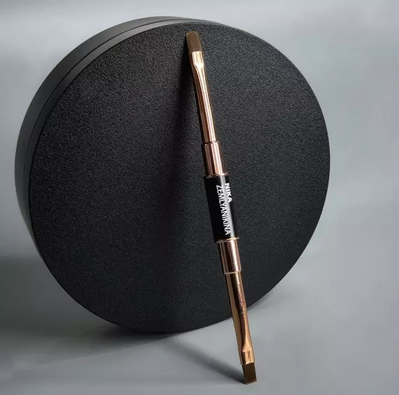 Nika Zemlyanikina / Пензлик  Oval Brush 8мм / Flat Brush 6мм