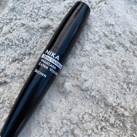 Nika Zemlyanikina  / Туш для вій / EXTRA VOLUME BROWN / 13мл