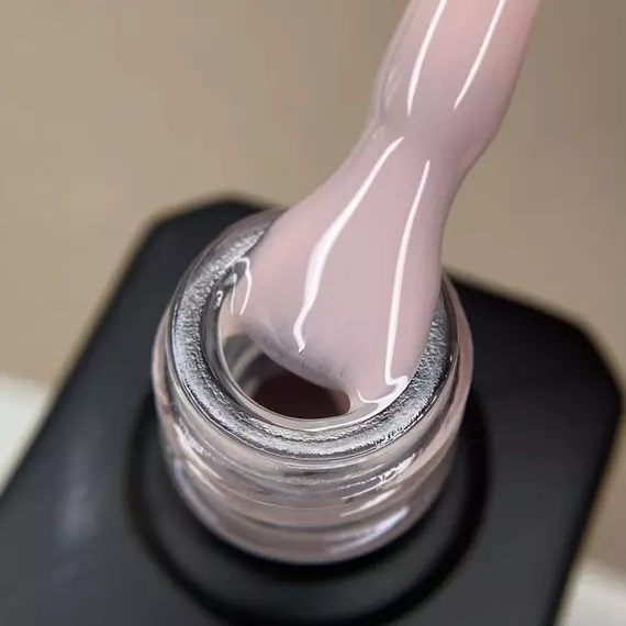 Nika Zemlyanikina / Rubber Base / Creme Brulee / Натурально кремово-телесный / 15мл