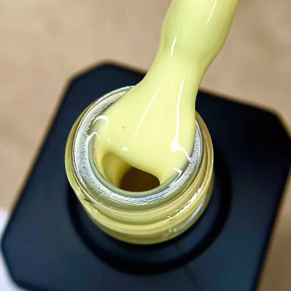 Nika Zemlyanikina / Rubber Base / Sunny / Пастельно-жовтий / 15 мл